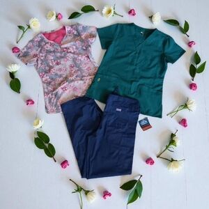 Scrub Nurse Uniform 2 Tops and 1 Bottom Bundle. Small.